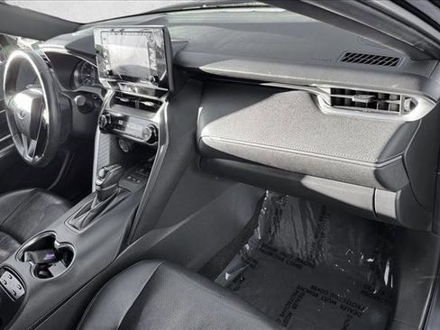 Used 2021 Toyota Venza XLE w/ Softex Package image 20