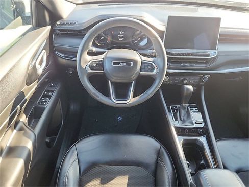 Used 2023 Jeep Compass Altitude w/ Convenience Group image 7
