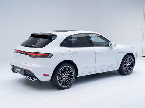 Certified 2026 Porsche Macan S AWD/4WD image 9