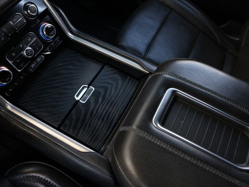 Used 2021 GMC Yukon Denali w/ Denali Premium Package image 49