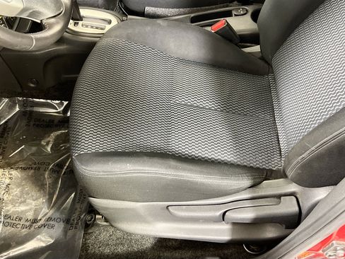 Used 2017 Nissan Versa Note SV image 18