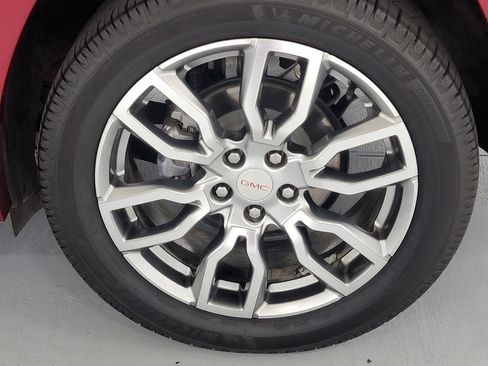 Used 2023 GMC Terrain Denali w/ Denali Premium Package AWD/4WD image 12