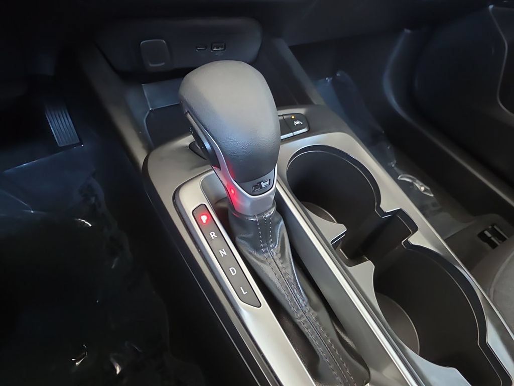 Used 2025 Chevrolet Trax LS FWD image 16