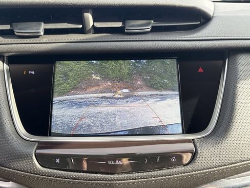 Used 2018 Cadillac XT5 Luxury w/ Driver Awareness Package image 37