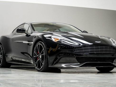 Used 2017 Aston Martin Vanquish Coupe RWD image 8