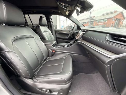 New 2026 Jeep Grand Cherokee Limited AWD/4WD image 40