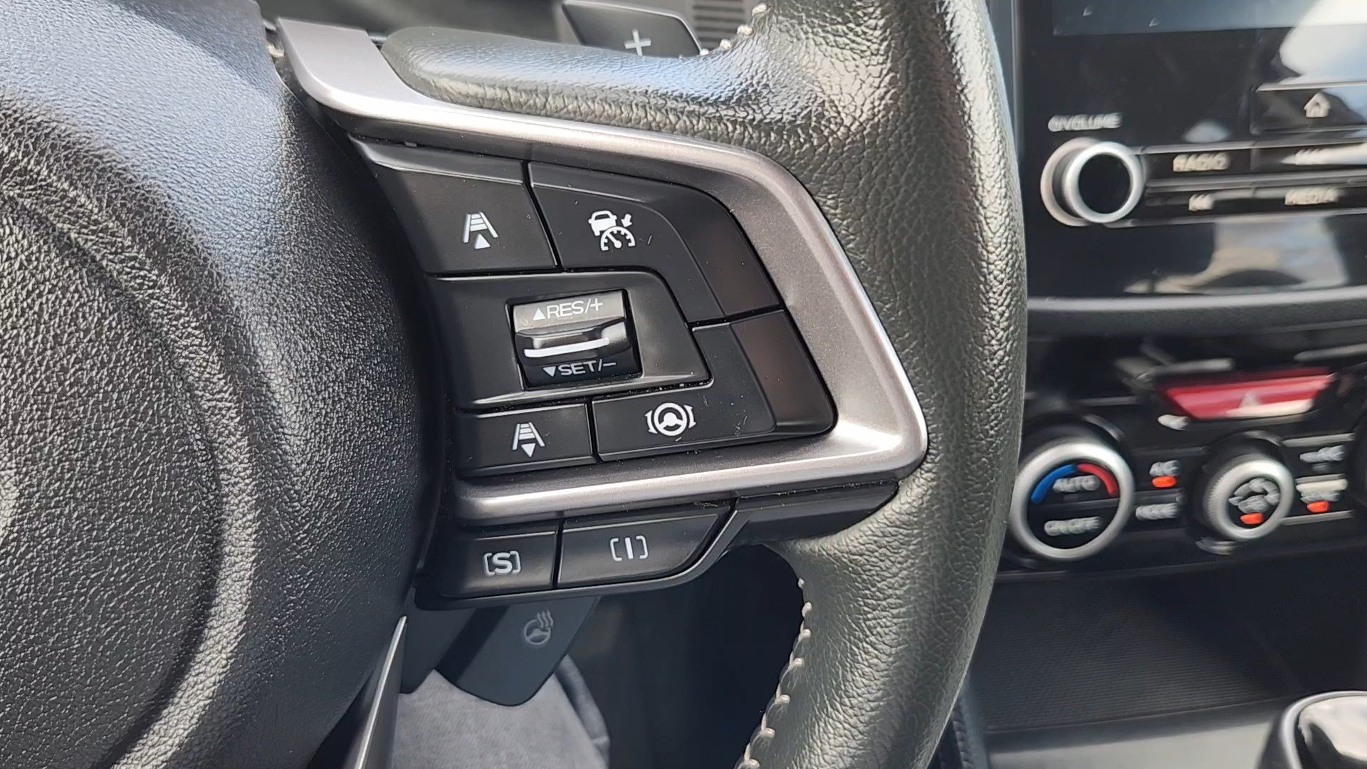 Used 2024 Subaru Forester Limited AWD/4WD image 14