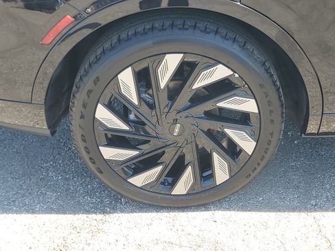Certified 2024 Lincoln Nautilus Black Label w/ Jet Appearance Package (87T) AWD/4WD image 7