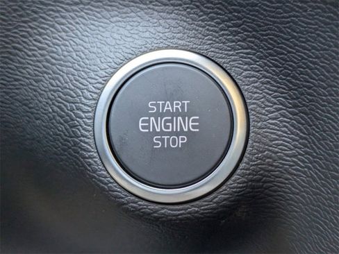 New 2025 Volvo XC40 B5 Plus w/ Protection Package Premier image 32