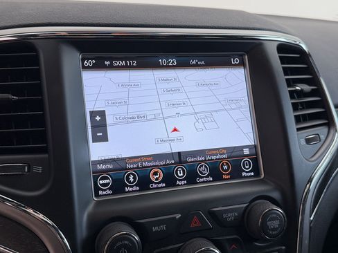 Used 2018 Jeep Grand Cherokee Limited AWD/4WD image 19