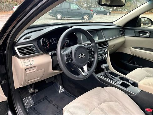 Used 2018 Kia Optima LX w/ 17" Alloy Wheels Package image 19