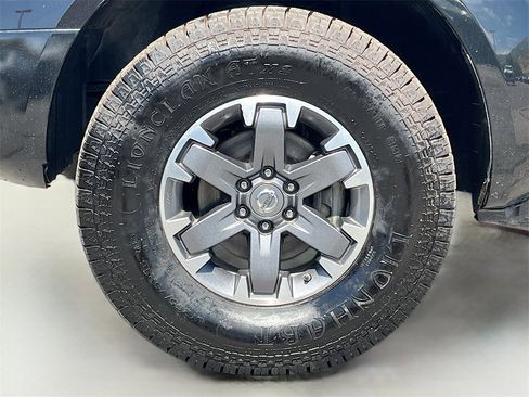 Used 2019 Nissan Frontier PRO-4X image 33