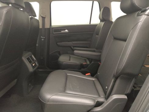 Used 2019 Volkswagen Atlas SEL R-Line image 18