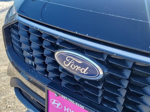 Used 2024 Ford Escape Platinum image 26