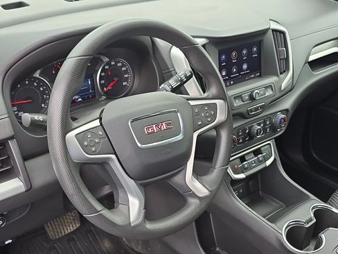 Used 2024 GMC Terrain SLE w/ Driver Convenience Package FWD image 18