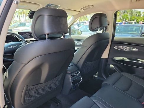 Certified 2024 Genesis GV70 2.5T AWD/4WD image 9
