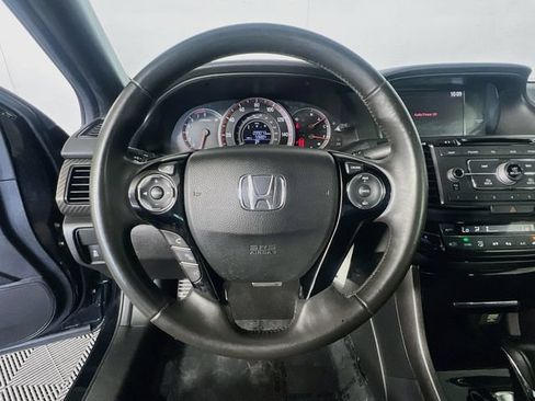 Used 2017 Honda Accord Sport image 16