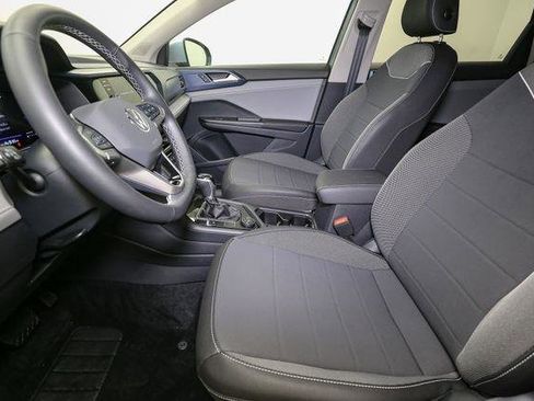 Certified 2024 Volkswagen Taos SE image 46