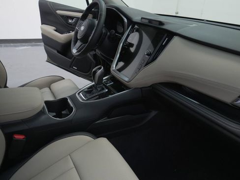 Used 2025 Subaru Outback Limited image 38