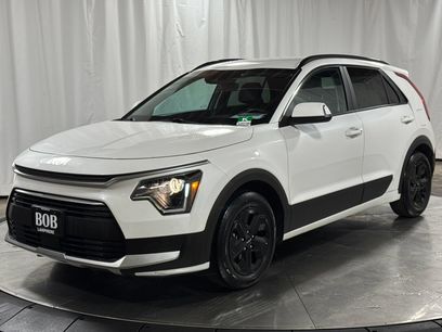 Used 2023 Kia Niro EX