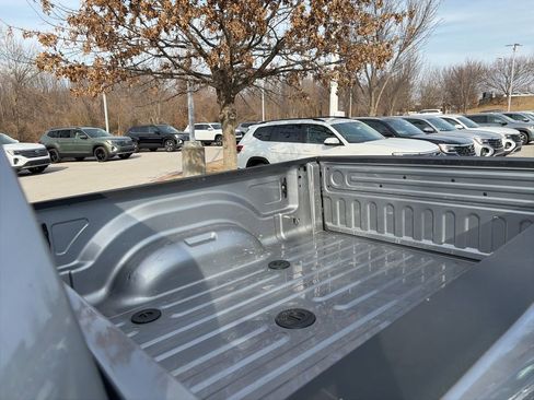 Used 2024 RAM 3500 Tradesman w/ Chrome Appearance Group image 28