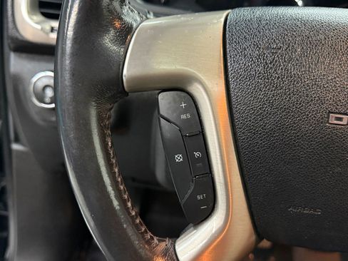 Used 2013 GMC Acadia Denali image 32