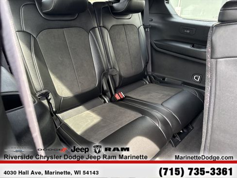 Used 2024 Jeep Grand Cherokee L Altitude AWD/4WD image 27