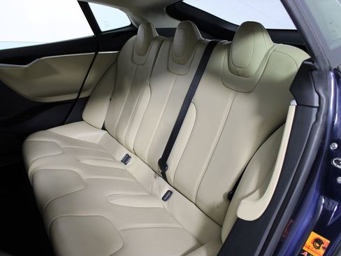 Used 2013 Tesla Model S Performance RWD image 44