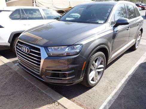 Used 2018 Audi Q7 3.0T Prestige w/ Prestige Package AWD/4WD image 3