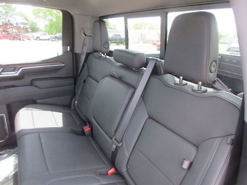 New 2026 GMC Sierra 1500 SLT w/ SLT Premium Plus Package AWD/4WD image 17