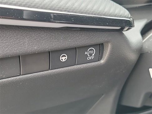 New 2025 Nissan Kicks SR image 7