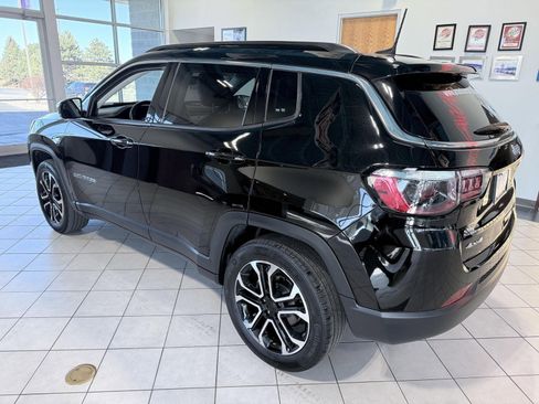 Used 2022 Jeep Compass Limited image 4