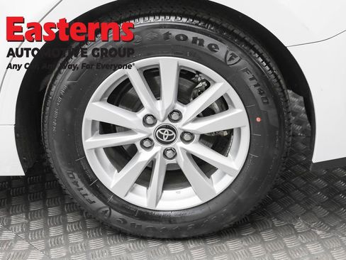 Used 2025 Toyota Camry LE image 8