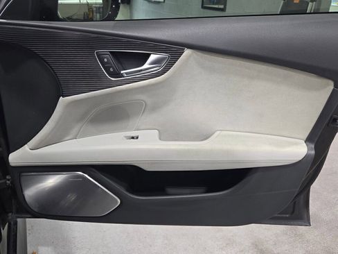 Used 2017 Audi RS 7 Prestige image 11