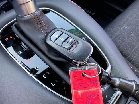 Used 2025 Honda HR-V Sport image 14