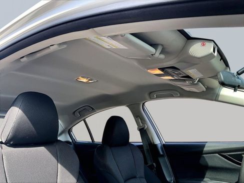 Used 2019 Subaru Impreza 2.0i Premium w/ Eyesight & BSD/Rcta & SRF image 19