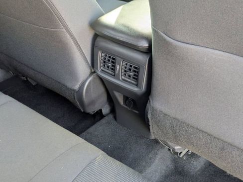 Used 2022 Toyota RAV4 LE image 29