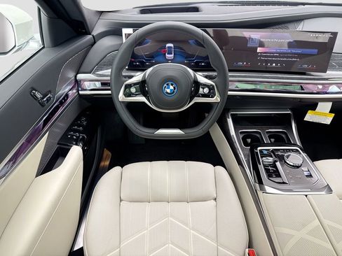 Used 2026 BMW i7 eDrive50 RWD image 10