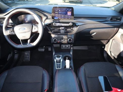 Used 2025 Ford Escape ST-Line Select image 12