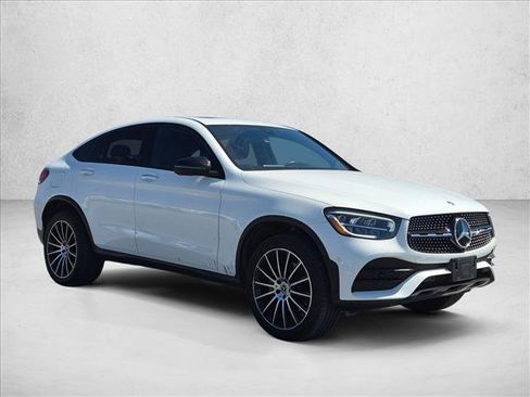 Used 2021 Mercedes-Benz GLC 300 4MATIC Coupe image 3