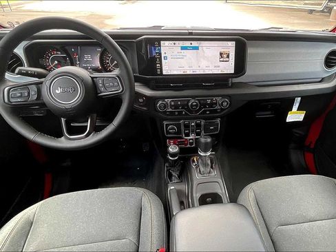 New 2025 Jeep Gladiator Willys image 5
