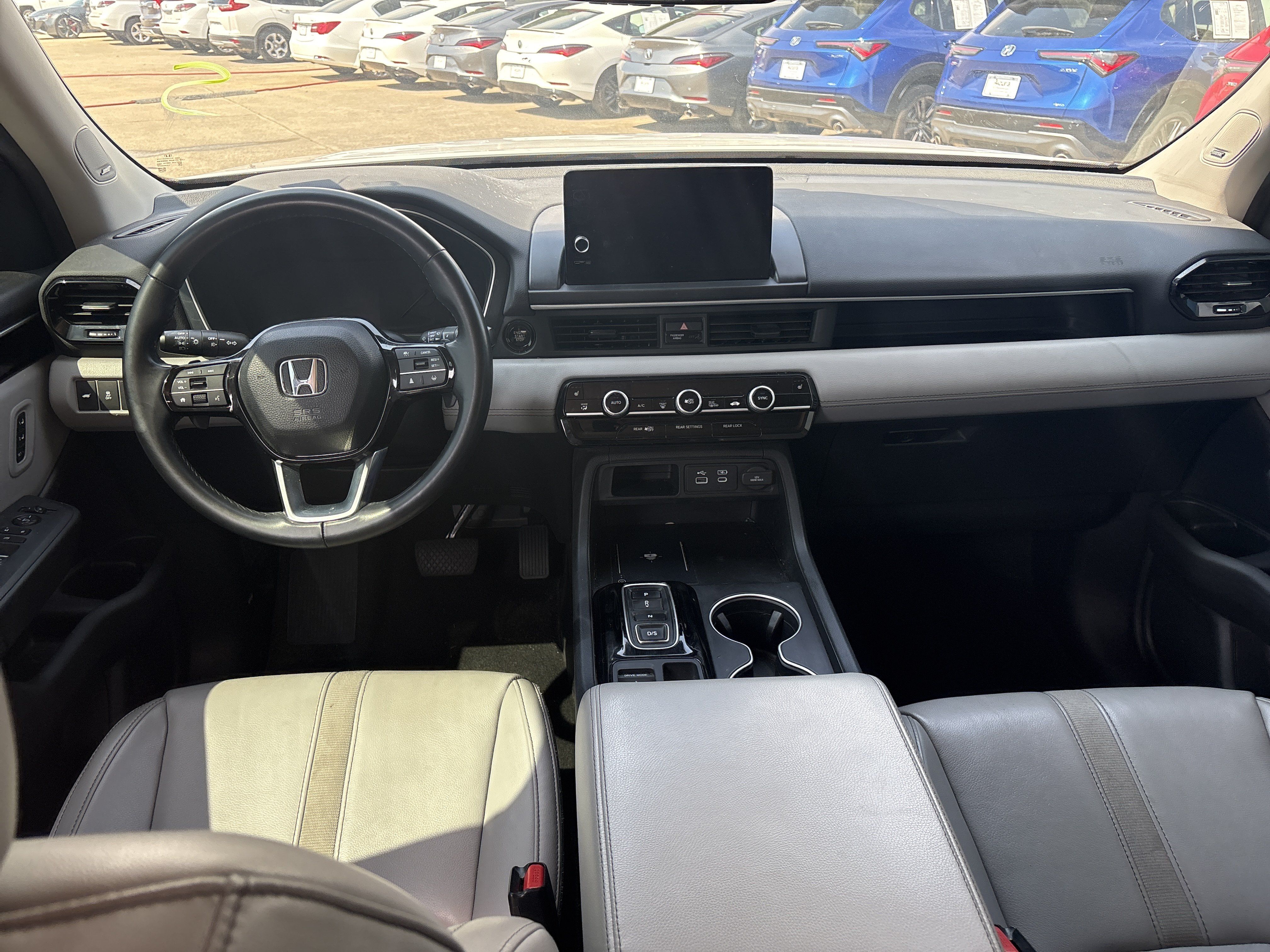 Used 2024 Honda Pilot Touring image 6