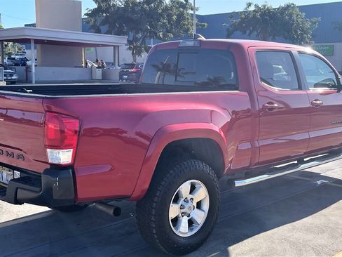 Used 2017 Toyota Tacoma SR5 image 6
