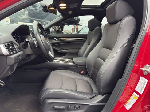Used 2019 Honda Accord Sport image 14