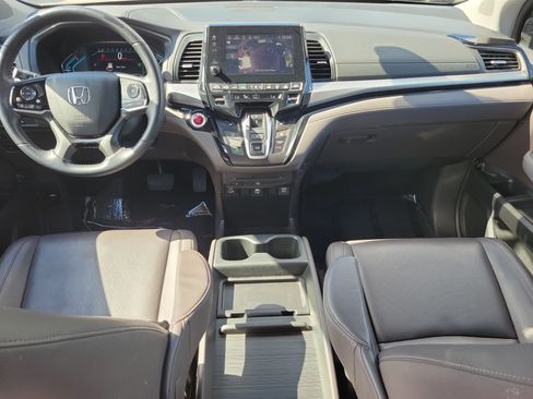 Used 2023 Honda Odyssey Touring image 13