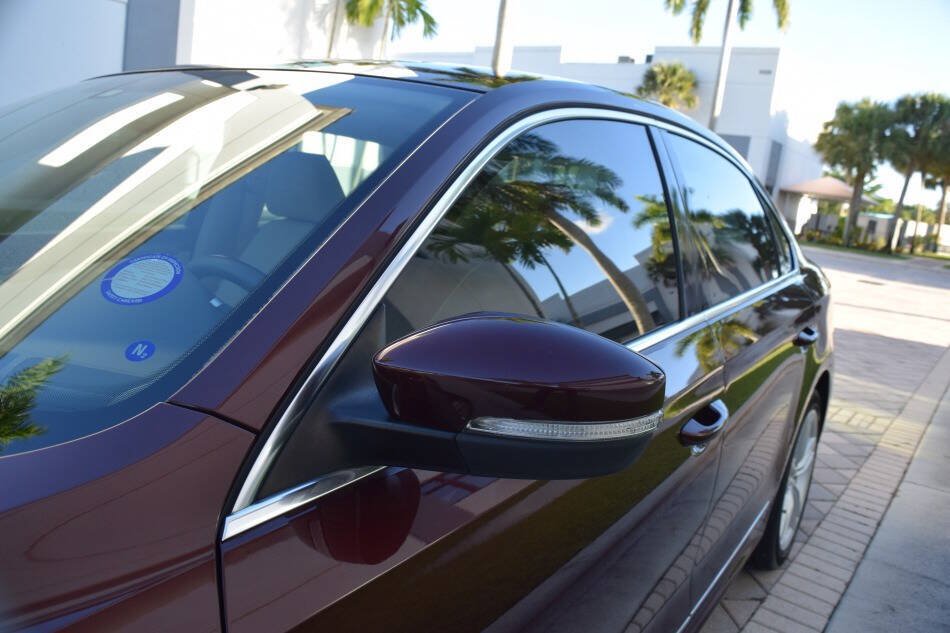 Used 2014 Volkswagen Passat TDI SE FWD image 32