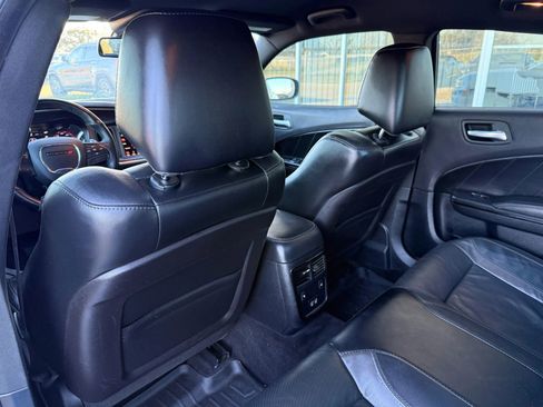 Used 2016 Dodge Charger R/T w/ Plus Group image 28