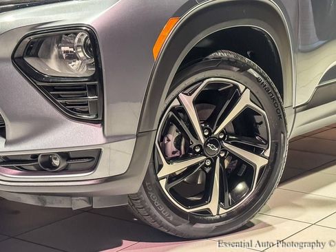 Used 2022 Chevrolet TrailBlazer RS w/ Technology Package AWD/4WD image 5