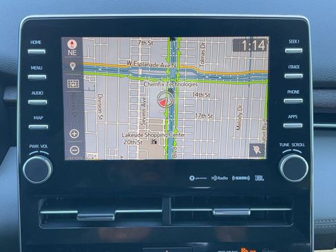 Used 2019 Toyota Avalon Limited image 23