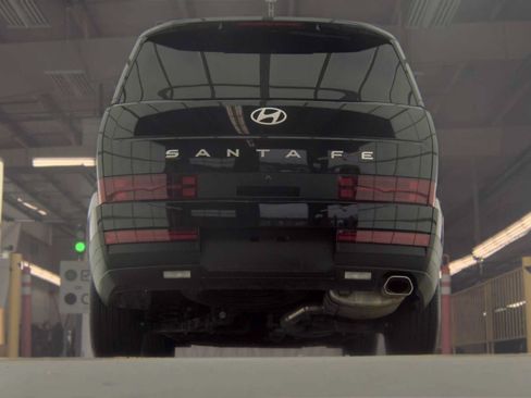 Used 2026 Hyundai Santa Fe SEL FWD image 13